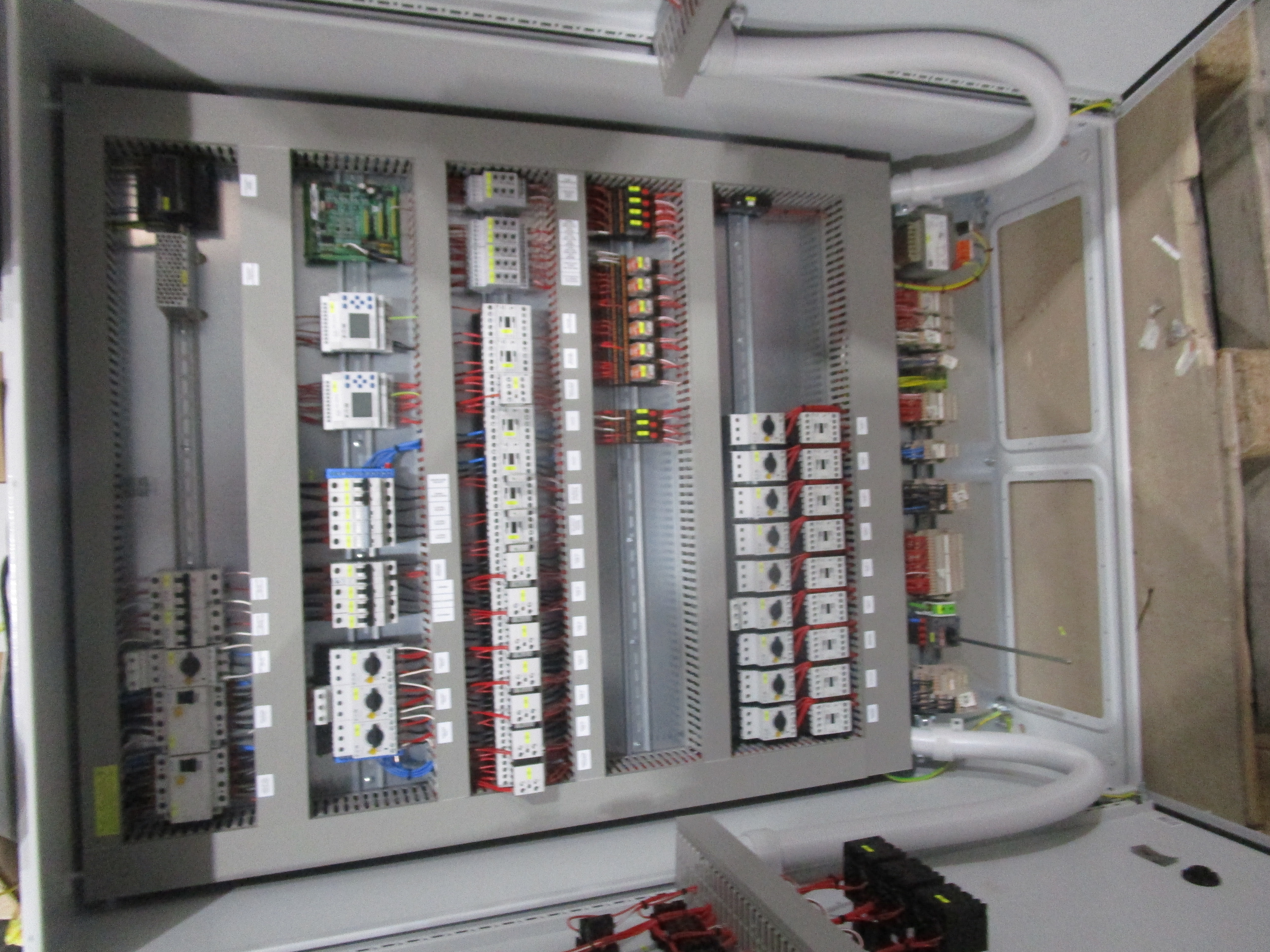 Control cabinet UV-600 3r4t